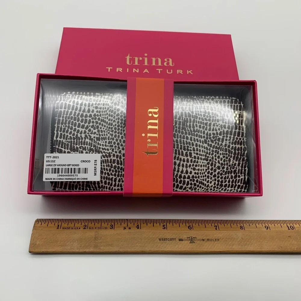 Trina Turk Wallet Womens Black White Croco Embossed Large Zip Around Gift Boxed‎